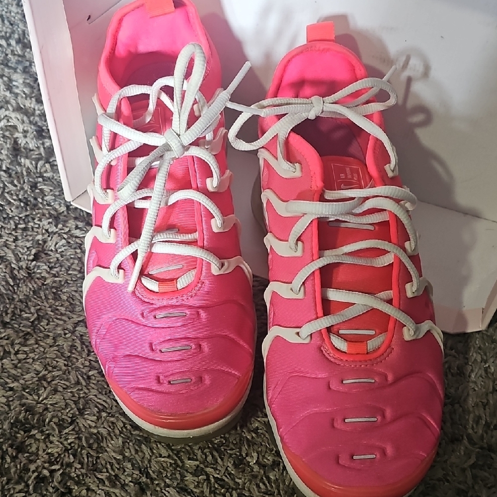 Nike Air Vapor Max Vibrant Pink Women's  8.5